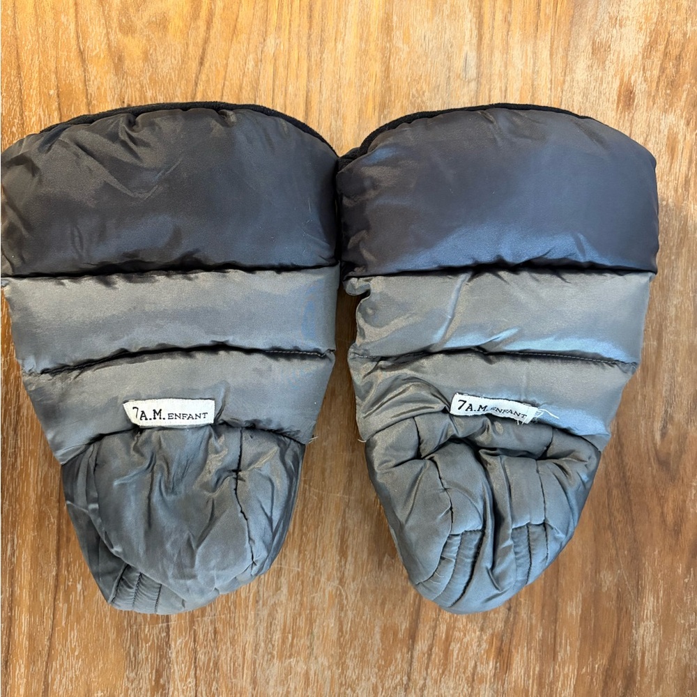 7 A.M. Enfant Gray and Black Kids Mittens